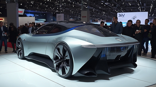 테슬라 이미지0.29301386468968094