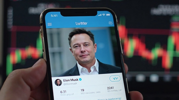 테슬라 이미지0.5305925218282179