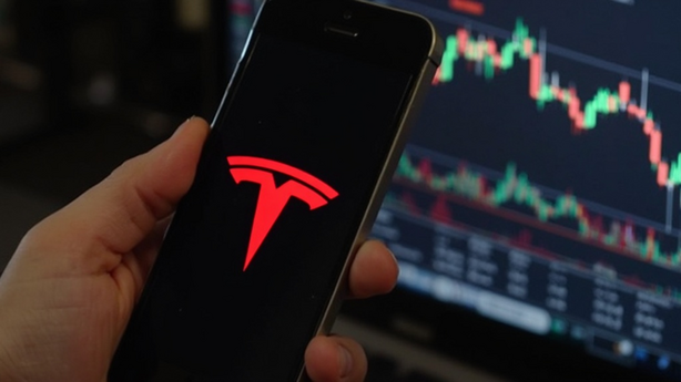 테슬라 이미지0.4195260467936137