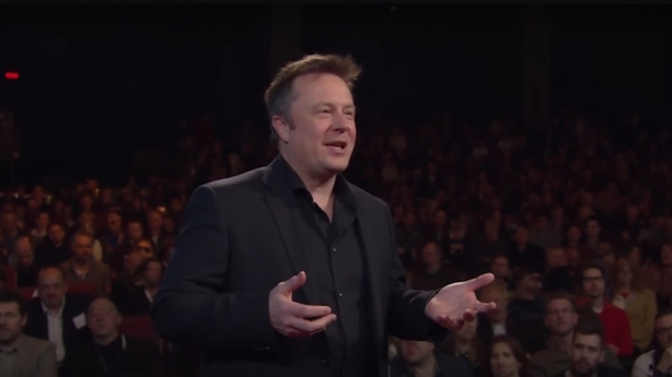 테슬라 이미지0.8820972544407353